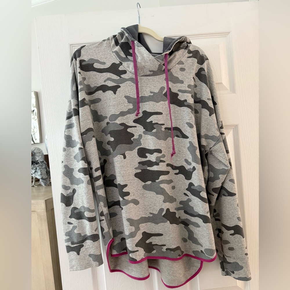 Sundry Gray Hoodie with Pink Details, fits like XL